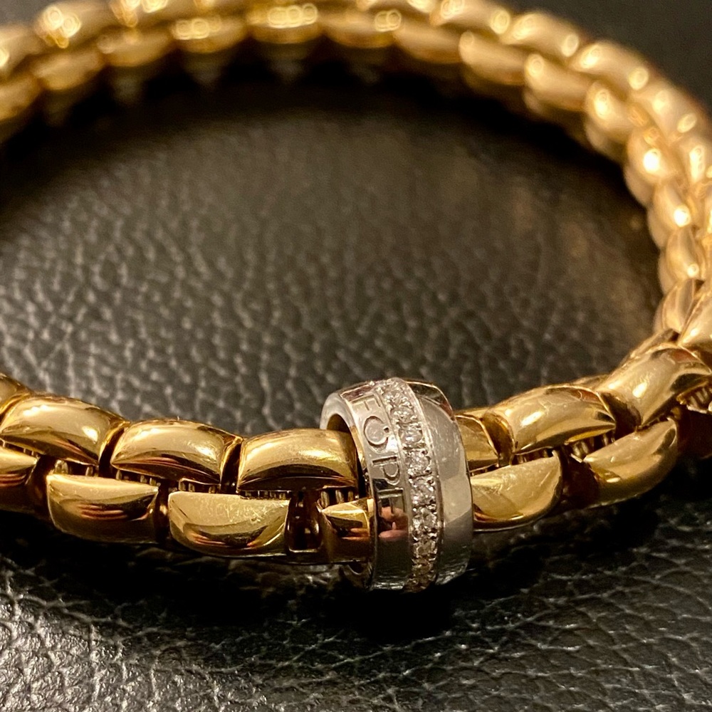 FOPE, rose gold bracelet.